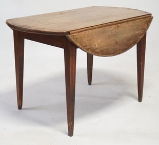 Federal Grain Painted Drop Leaf Breakfast Table