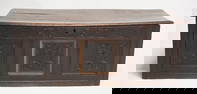 English or American Pilgrim Era Oak Blanket Chest