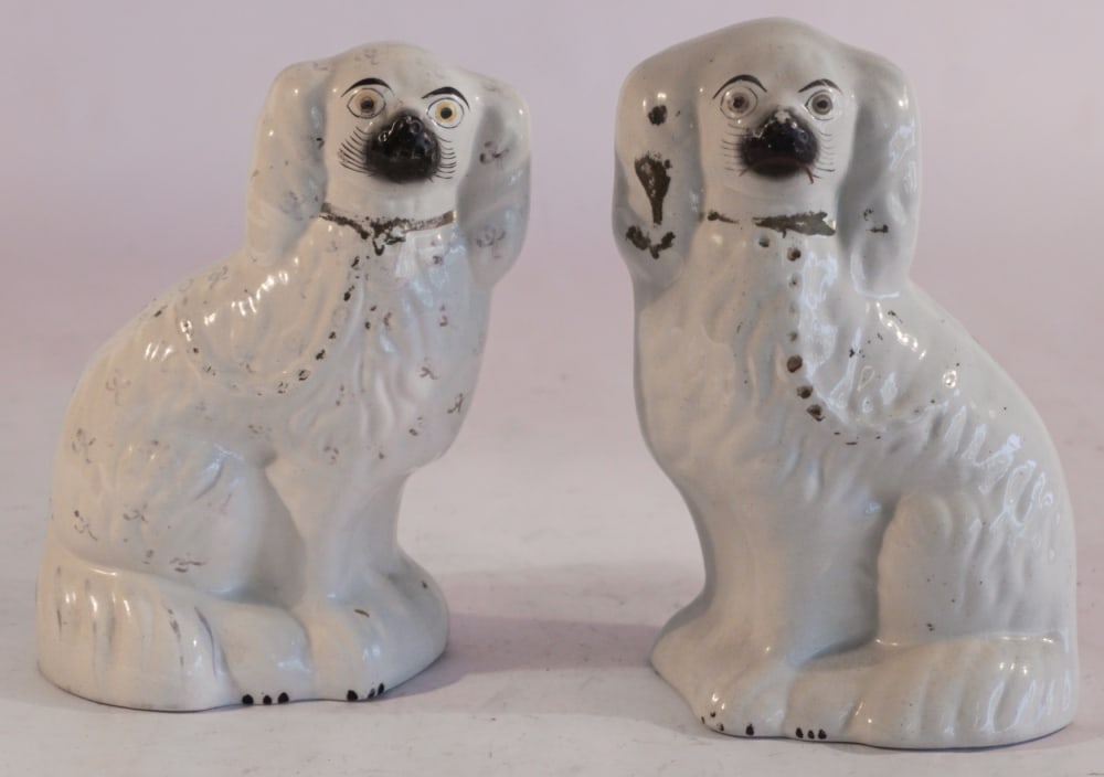 Pair Antique Staffordshire Figural Pottery Spaniel (1 of 3)