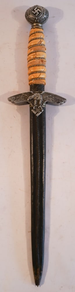 Authentic German WWII Pilots Dagger (1 of 2)