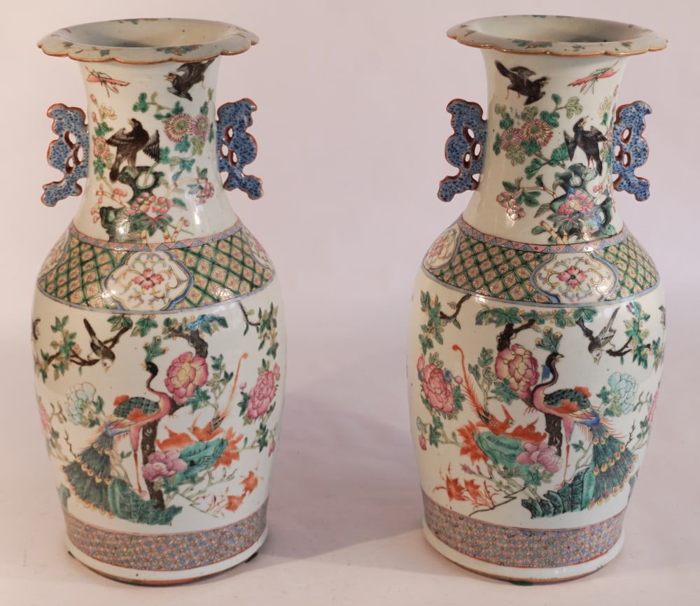Fine Pair Antique Chinese Porcelain Urns (1 of 8)