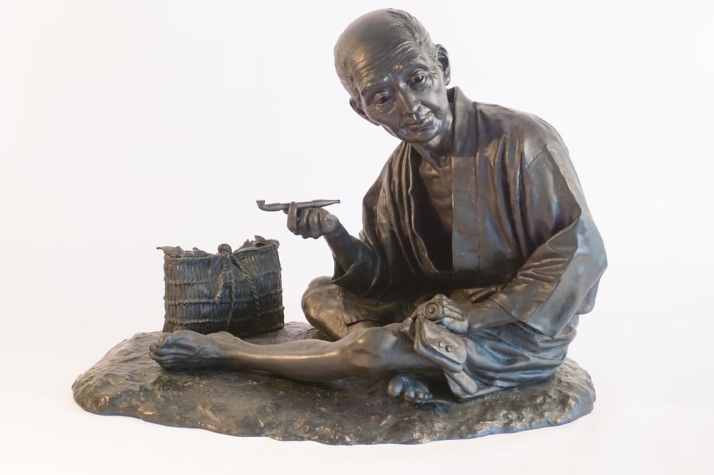 Meiji Period Bronze Figure of Seated Man With Pipe (1 of 7)