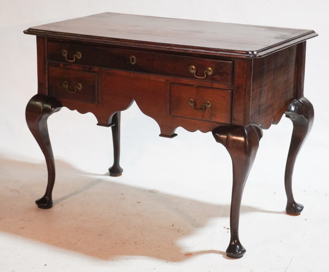 American Queen Anne Mahogany Dressing Table (1 of 5)