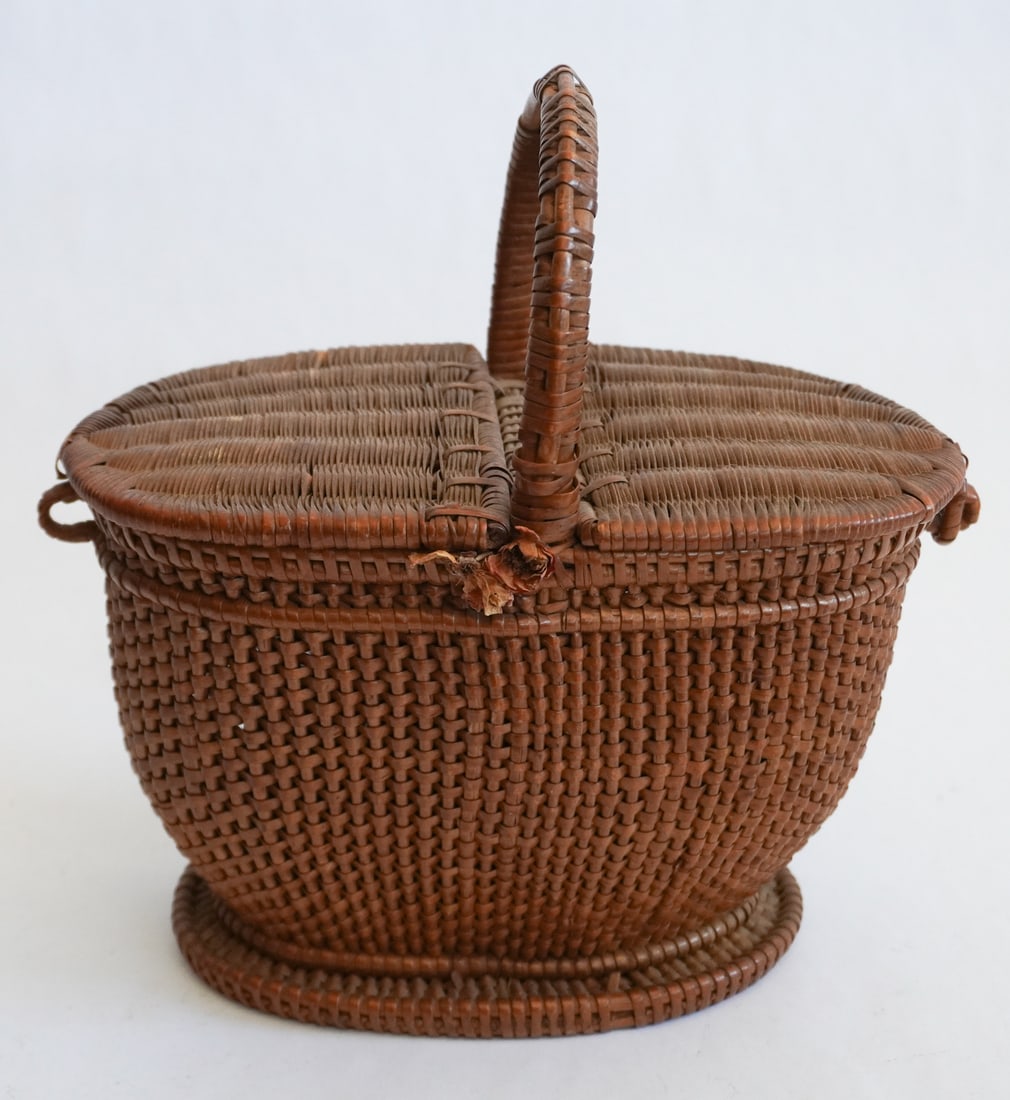 Antique Woven American Lidded Basket (1 of 3)