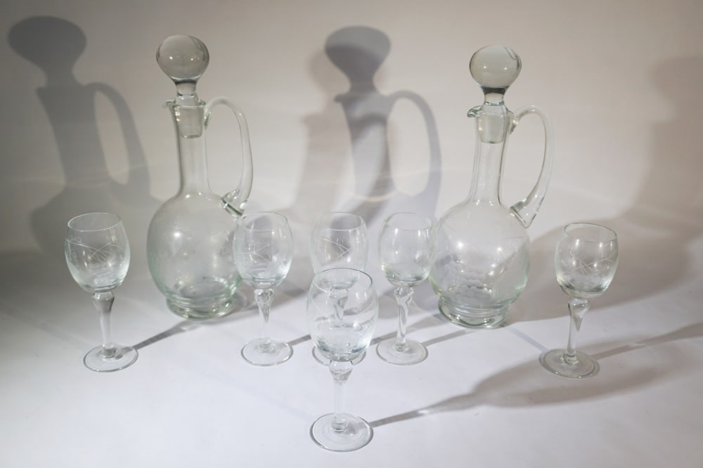 Fine Set Romania Blown & Etched Glass Drinks Set (1 of 1)