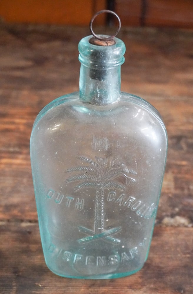 Excellent SC Union Flask Dispensary Bottle (1 of 3)