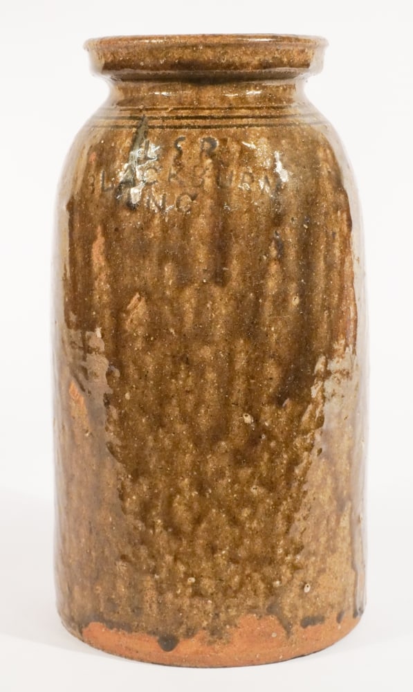 Fine Southern Stoneware NC Signed Storage Jar (1 of 4)