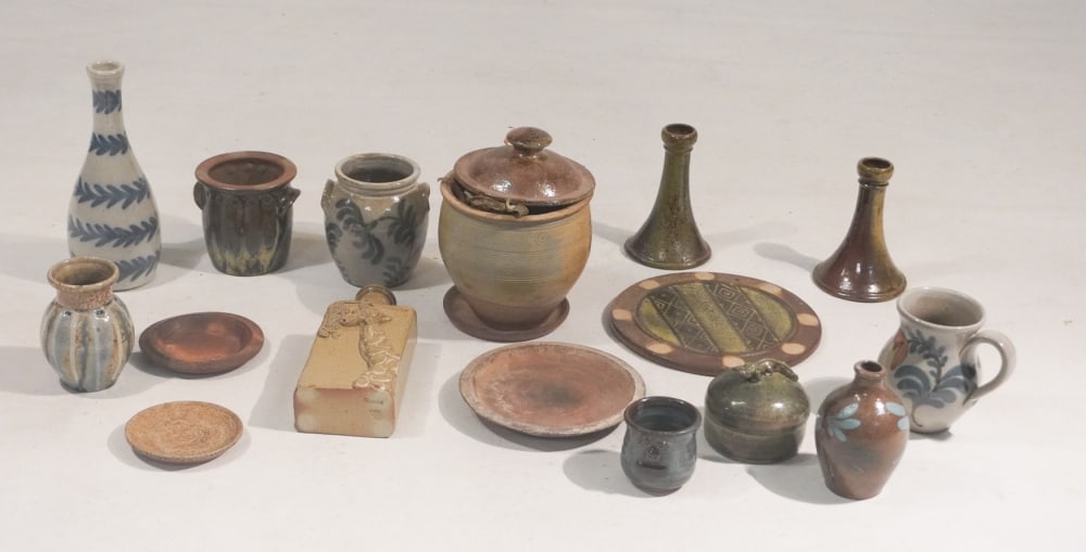 Collection North Carolina Southern Stoneware (1 of 2)