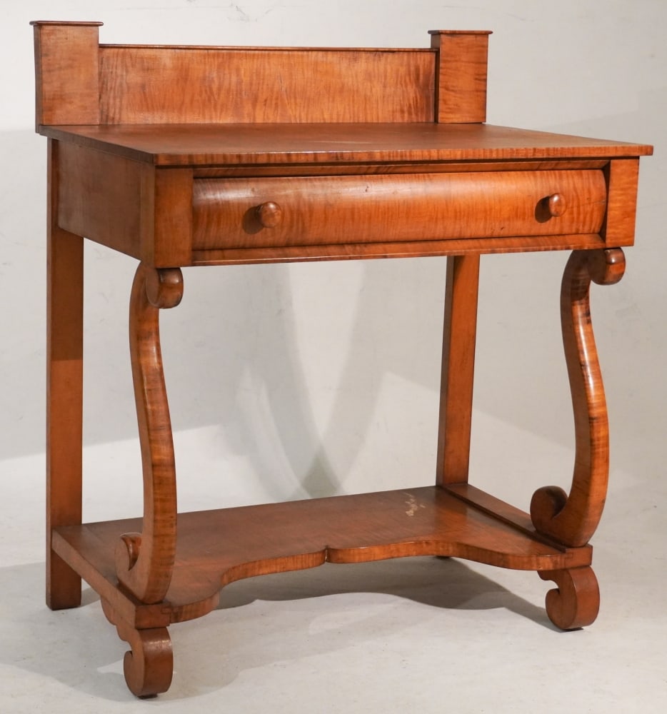 Fine American Federal Tiger Maple Serving Table of Georgia Interest (1 of 3)