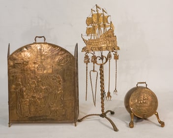 Set Antique English Brass Fire Accessories