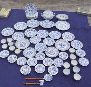 Excellent Set Meissen Blue & White Dinner Ware