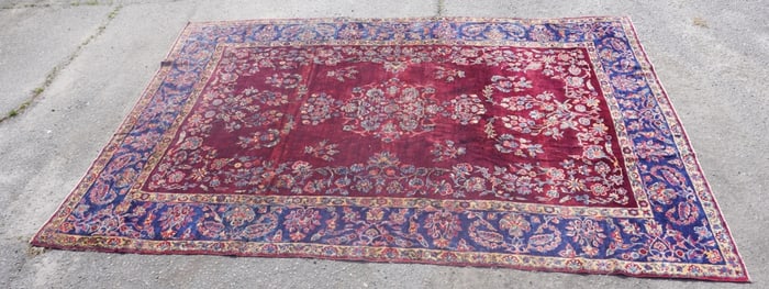 Excellent Antique Persian Serapi Carpet