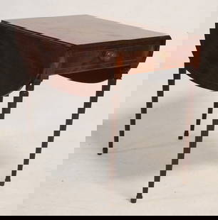 Very Fine Charleston Federal Inlaid Mahogany Pembroke Table: Circa 1810. Having excellent form with well figured and banded top over the case boasting a brilliantly grained mahogany with diamond satinwood inlay at the top of each handsomely turned and reeded le