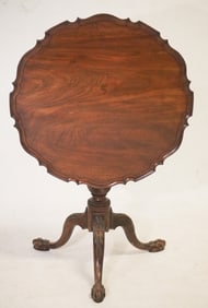 Very Handsome South Carolina Chippendale Carved Mahogany Tea Table