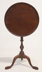 Very Fine Southern Queen Anne Mahogany Tilt Top Kettle Stand