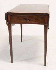 Excellent Southern Federal Mahogany Inlaid Pembroke Table