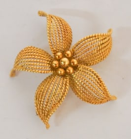 Excellent Tiffany & Company 18k Gold Flower Pin or Brooch