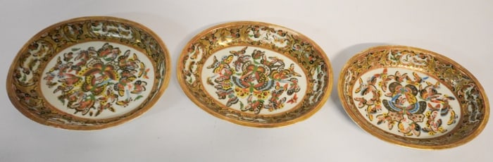 Brilliant Set Antique Chinese Export 1000 Butterfly Porcelain Serving Bowls