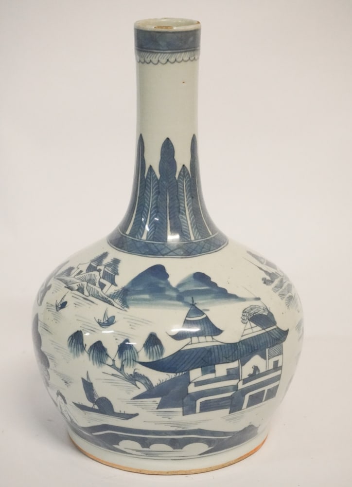 Excellent Antique Chinese Porcelain Canton Water Bottle (1 of 3)