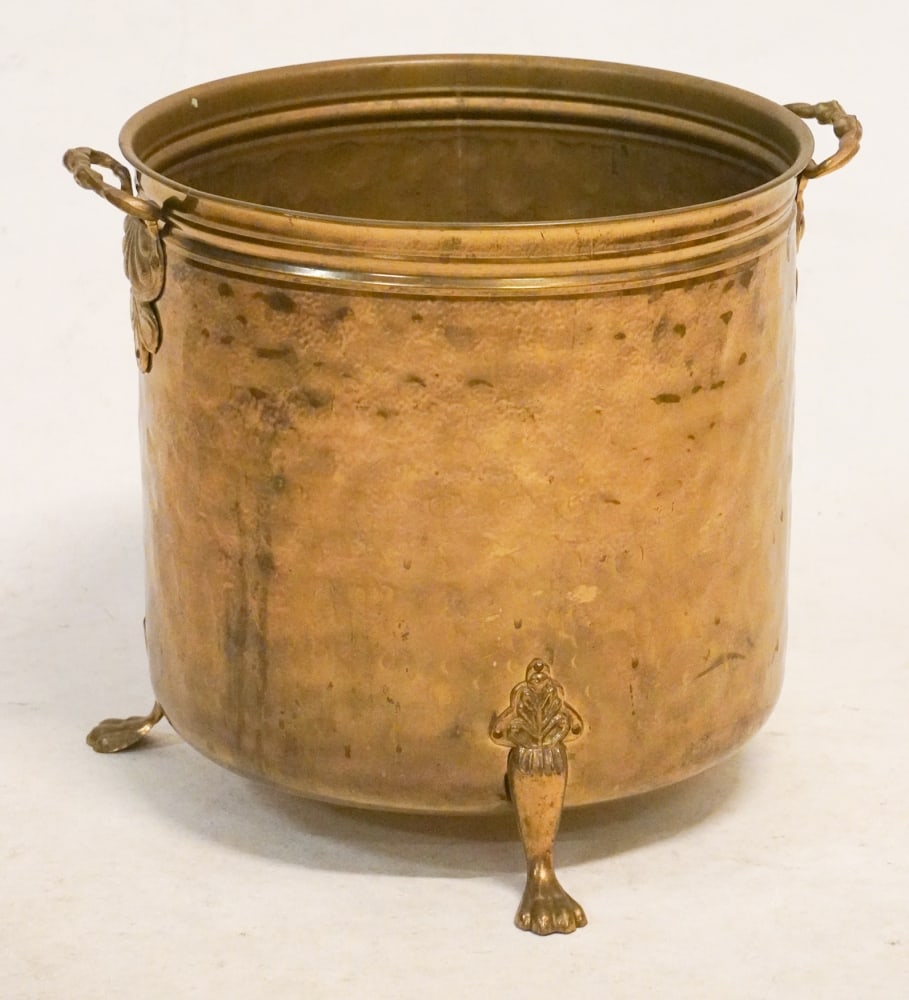 Charming English Brass Fireplace Kindling Bucket (1 of 3)