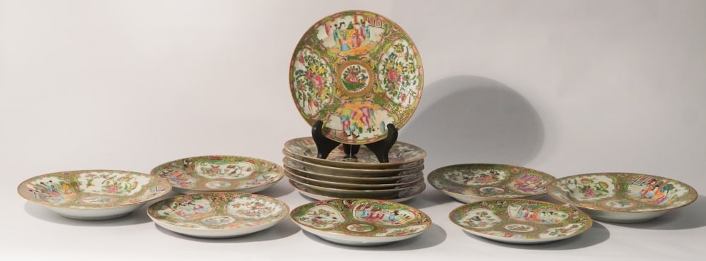Fine Set Antique Chinese Rose Medallion Porcelain Dishes (1 of 3)
