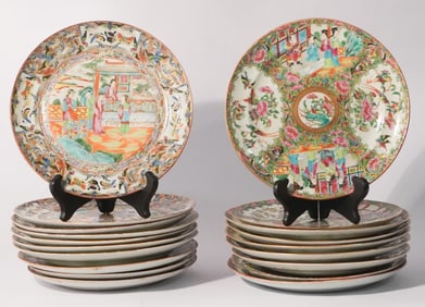Fine Set Antique Chinese Rose Medallion Porcelain Dinner Plates
