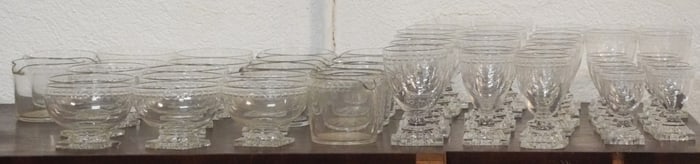 Excellent Larger Set Flavia William Yeoward Crystal Stems & Glasses