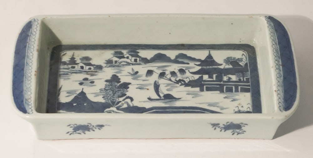 Uncommon Antique Chinese Export Blue & White Canton Serving Bowl (1 of 3)