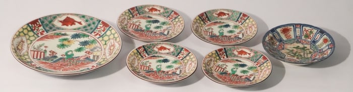 Collection Antique Japanese Imari Porcelain Dishes