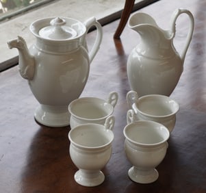 Very Fine Antique Old Paris Porcelain Tea Service