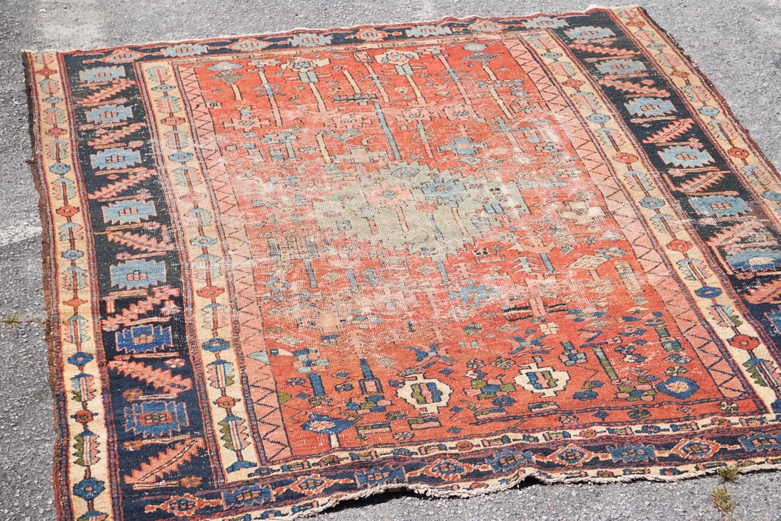Antique Bakshaish Hand Knotted Persian Carpet (1 of 4)