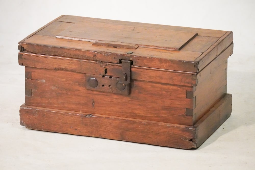 Antique American Lock Box or Chest (1 of 3)