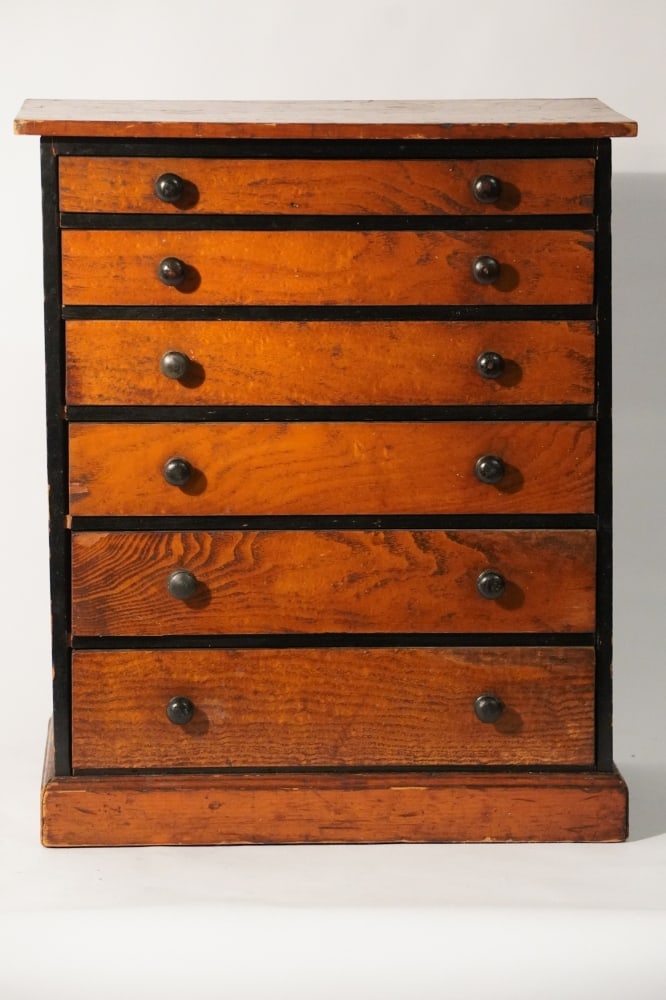 Antique Oak Table Top Specimen or Collectors Cabinet (1 of 3)