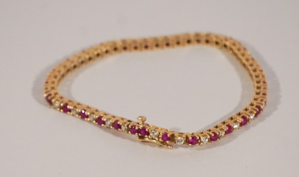 Very Fine 14k Gold Diamond & Ruby Tennis Bracelet