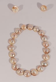 Fine 18k Gold & Biwa Pearl Necklace & Earring Suit