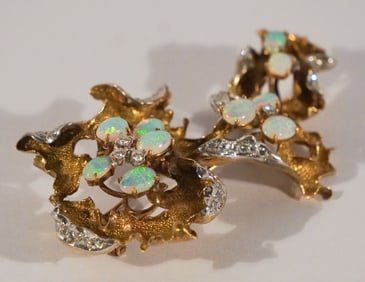 Excellent Elegant Custom Crafted 18k Gold Diamond & Opal Brooch