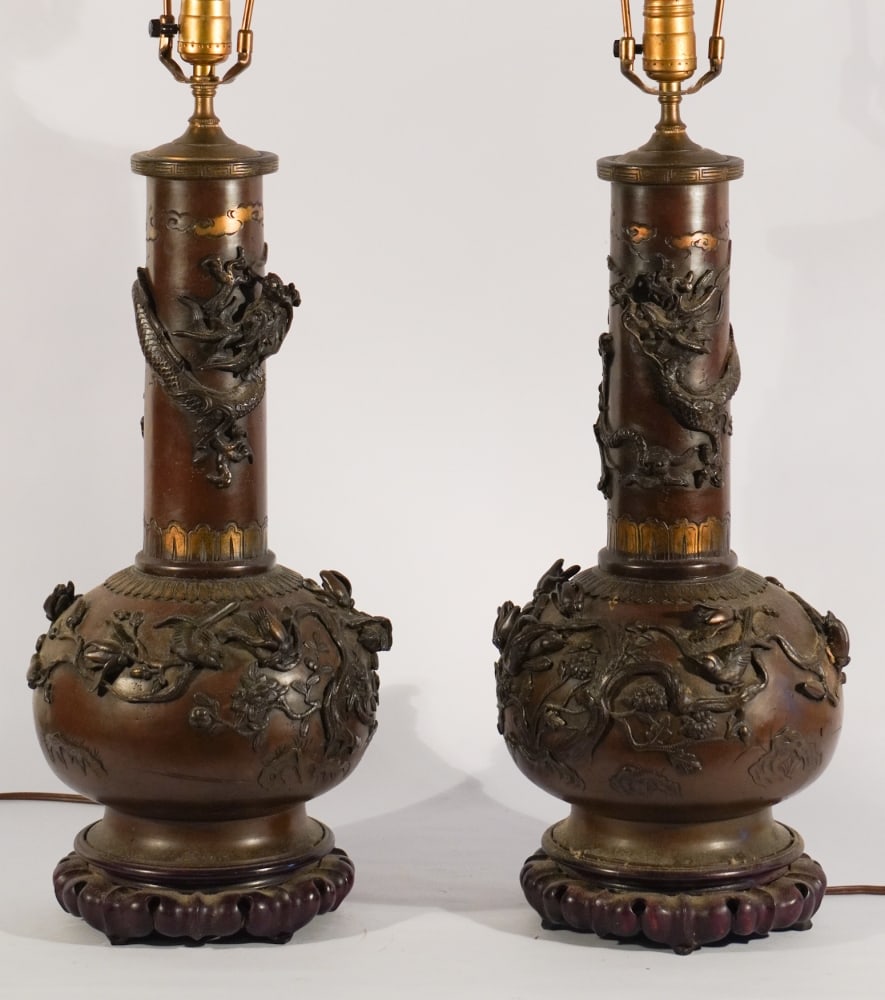 Excellent Pair Antique Japanese Meiji Bronze Urns (1 of 4)