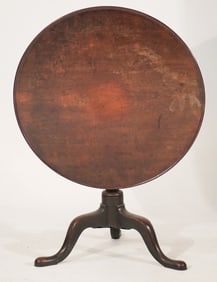 Handsome American or English Figured Mahogany Queen Anne Tea Table