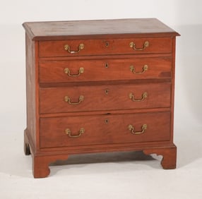 Very Fine English George III Figured Mahogany Bachelor's Chest of Drawers