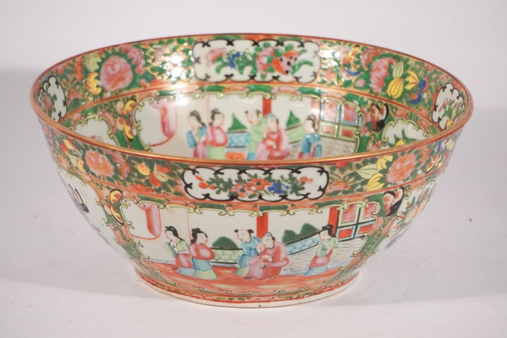 ine Antique Chinese Export Porcelain Punch Bowl or Center Bowl (1 of 3)
