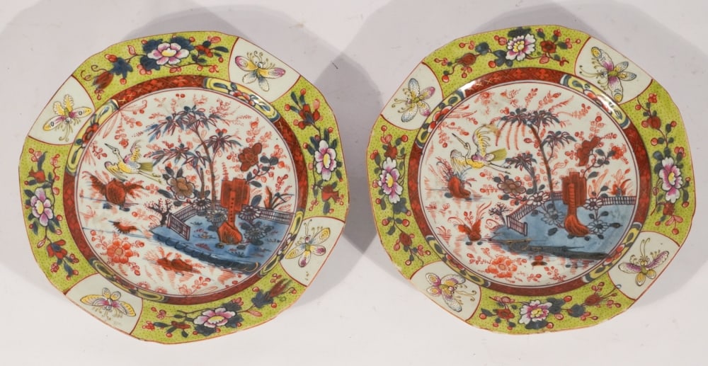 Pair Antique Chinese Export Porcelain Dishes (1 of 5)