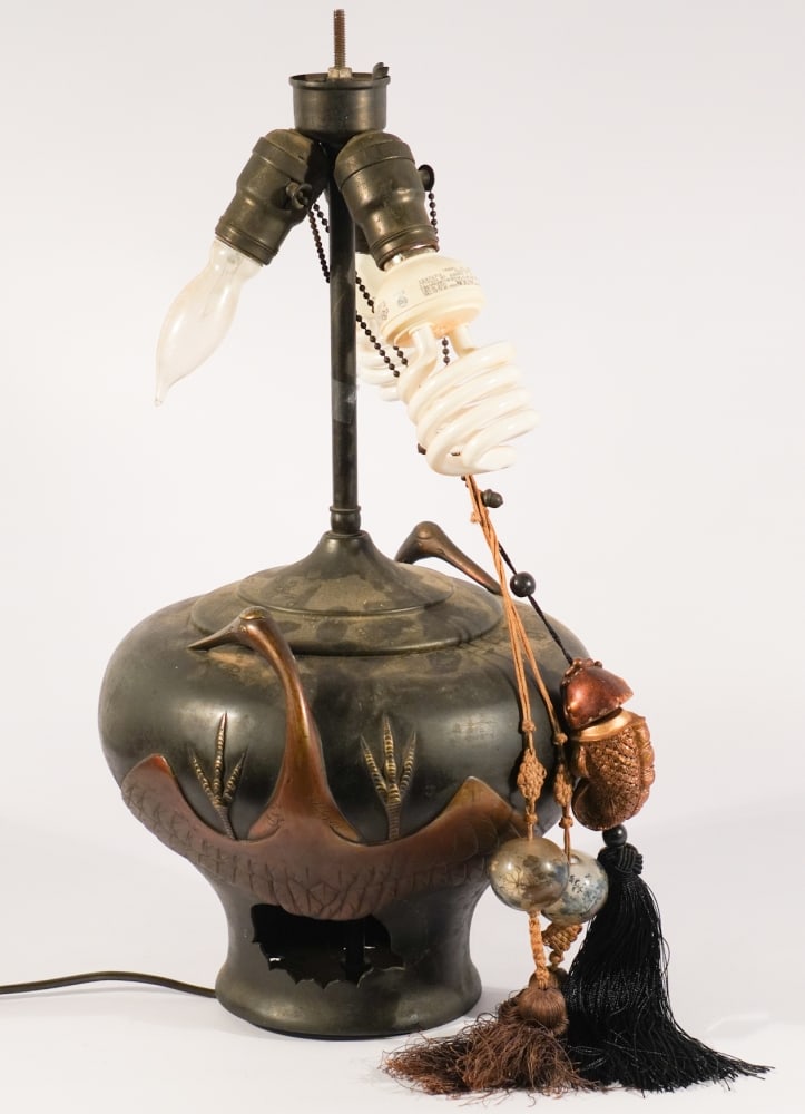 Antique Japanese Meiji Period Bronze Table Lamp (1 of 3)