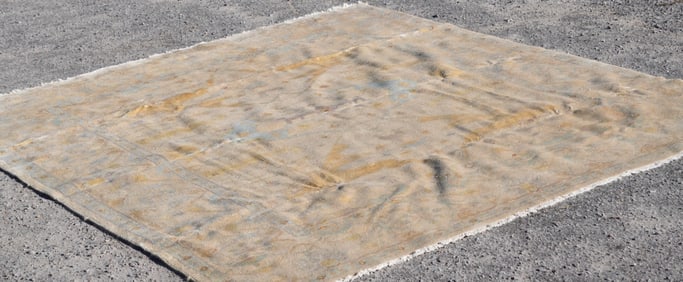 Fine Vintage Persian Oushak Carpet