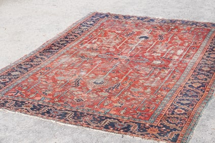 Excellent Antique Persian Heriz Carpet