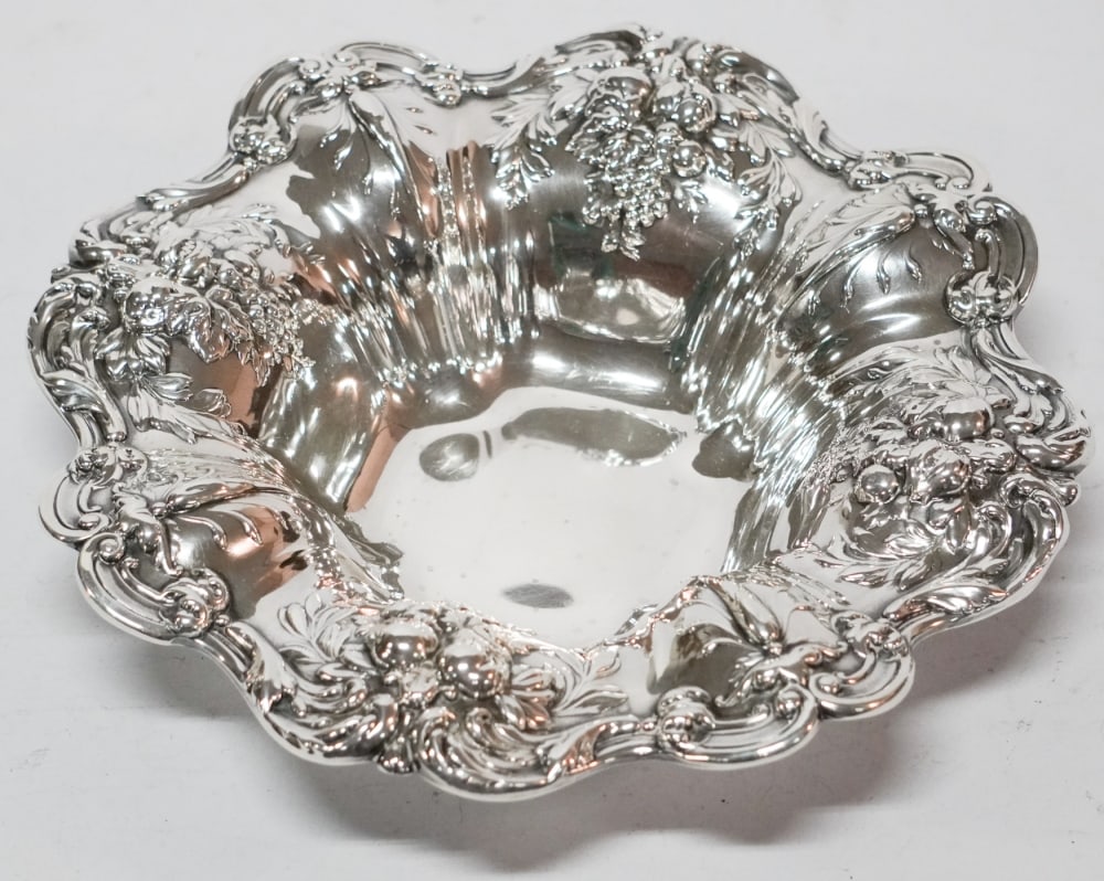 Excellent Reed and Barton Francis I Sterling Silver Serving Bowl (1 of 4)