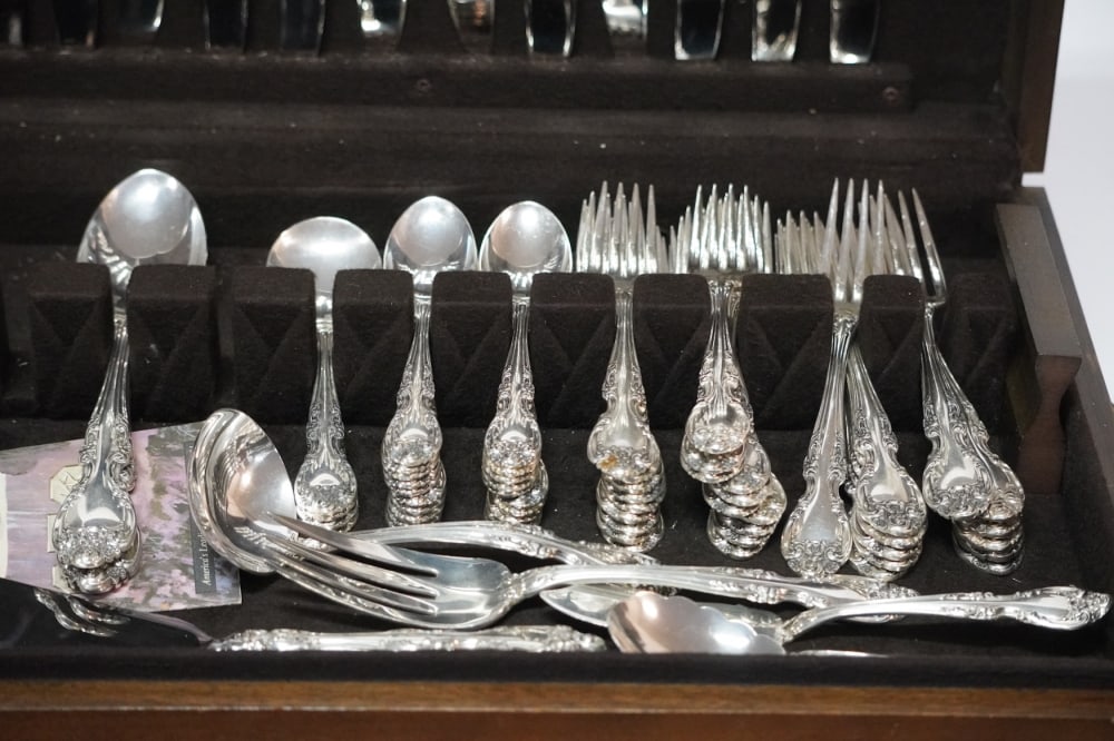 Fine Set Gorham Melrose Sterling Silver Flatware - 2