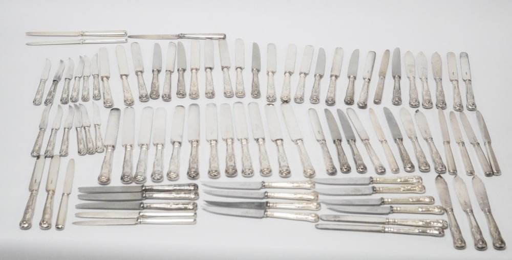 Excellent Collection English Sterling Silver Kings Pattern Dinner Knives: 19th/early 20th century sets including various sizes and shapes. Each having sterling silver handles. Sold from the collection of David Varnell and Paul Iwao of South Carolina and New Jersey.