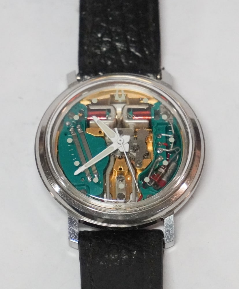 Excellent Bulova Accutron Wrist Watch (1 of 2)