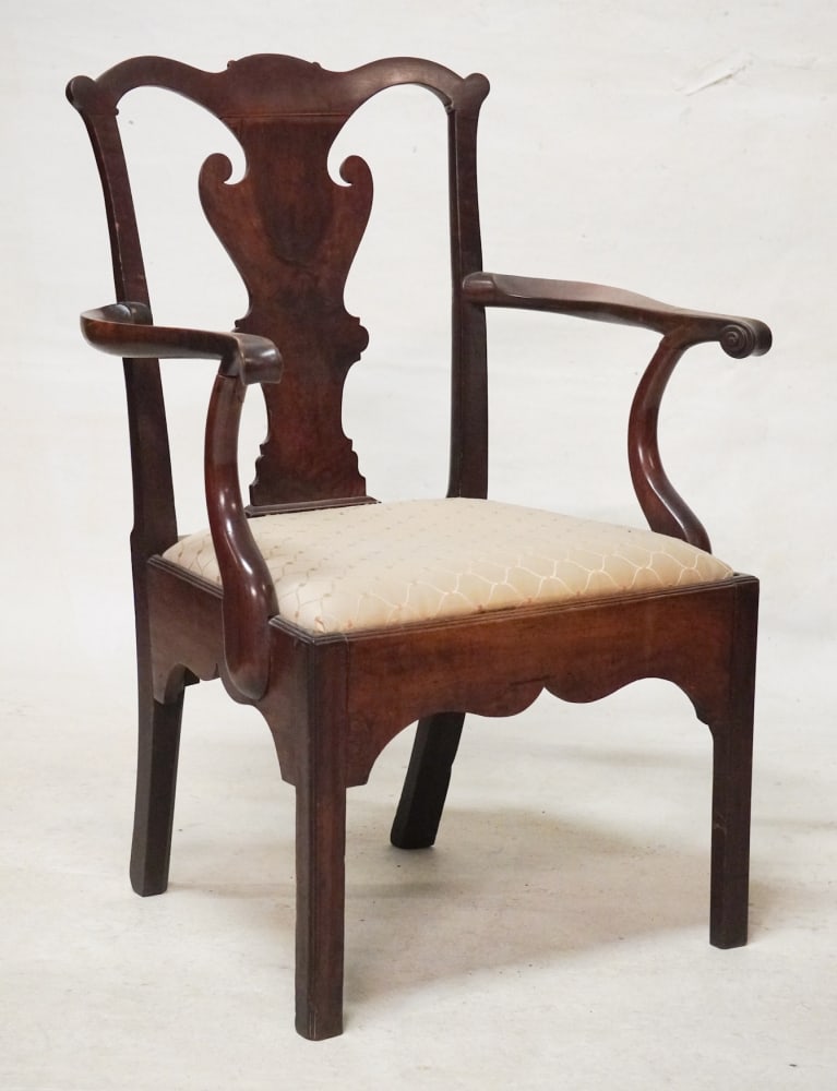 Fine Southern Chippendale Walnut Armchair (1 of 5)