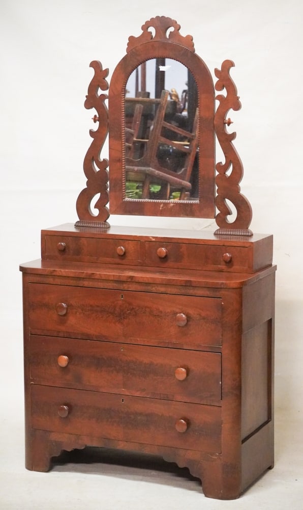 Charming American Classical Figured Mahogany Dressing Beuro (1 of 3)